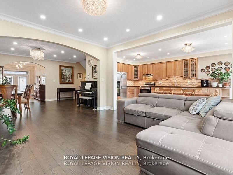 For Sale: 41 Treetops Boulevard, New Tecumseth, ON L9R 0M1, New Tecumseth, ON