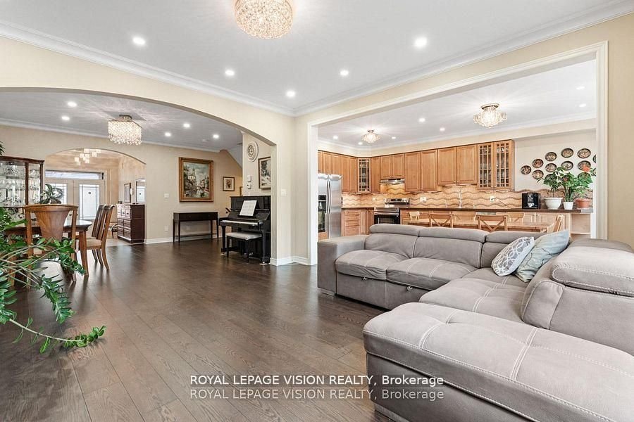 For Sale: 41 Treetops Boulevard, New Tecumseth, ON L9R 0M1, New Tecumseth, ON