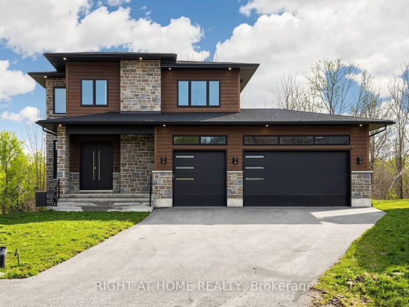 For Sale: 14 Dixon Court, Barrie, ON L4N 7H1, Barrie, ON