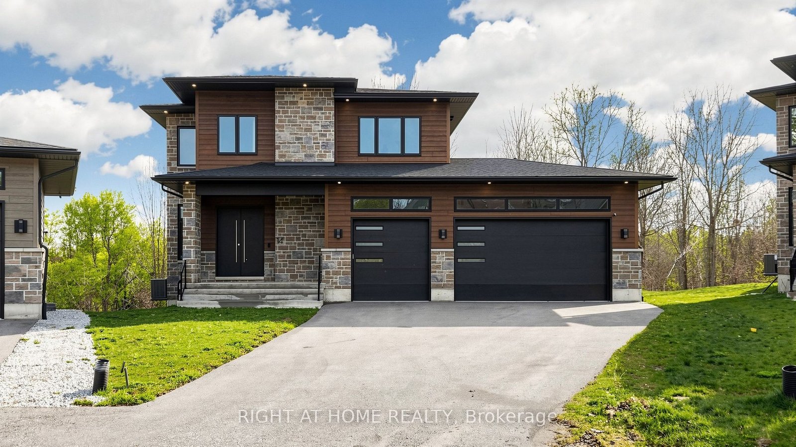 For Sale: 14 Dixon Court, Barrie, ON L4N 7H1, Barrie, ON