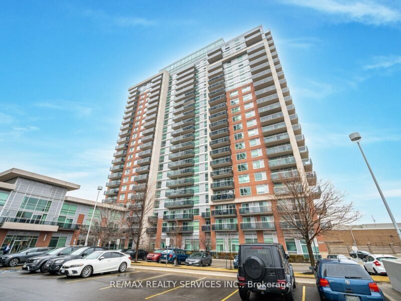 For Sale: 215 Queen Street E 2009, Brampton, ON L6W 0A9, Brampton, ON