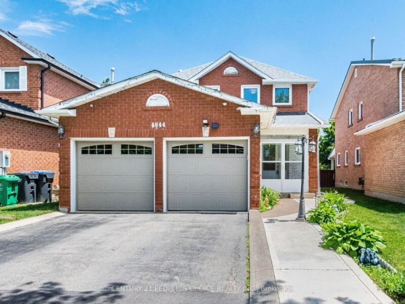 For Sale: 4844 Owl Circle, Mississauga, ON L4Z 2P7, Mississauga, ON