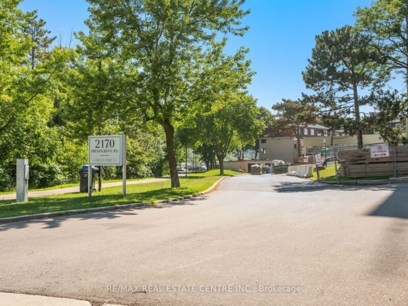 For Sale: 2170 Bromsgrove Road 2, Mississauga, ON L5J 4J2, Mississauga, ON