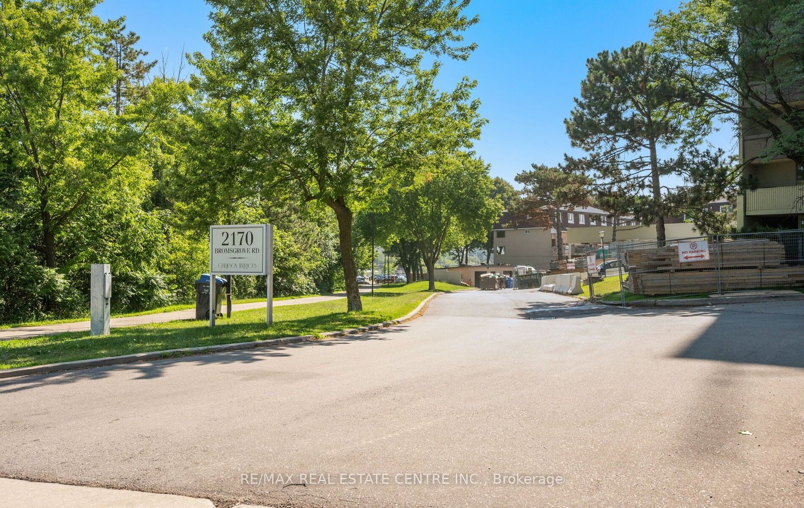 For Sale: 2170 Bromsgrove Road 2, Mississauga, ON L5J 4J2, Mississauga, ON