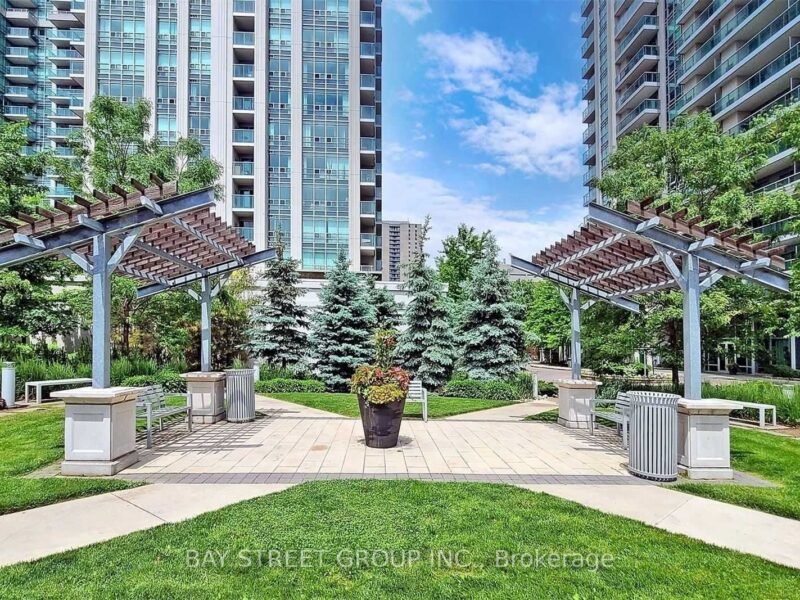 For Lease: 17 Anndale Drive 1612, Toronto, ON M2N 2W7, Toronto C14, ON