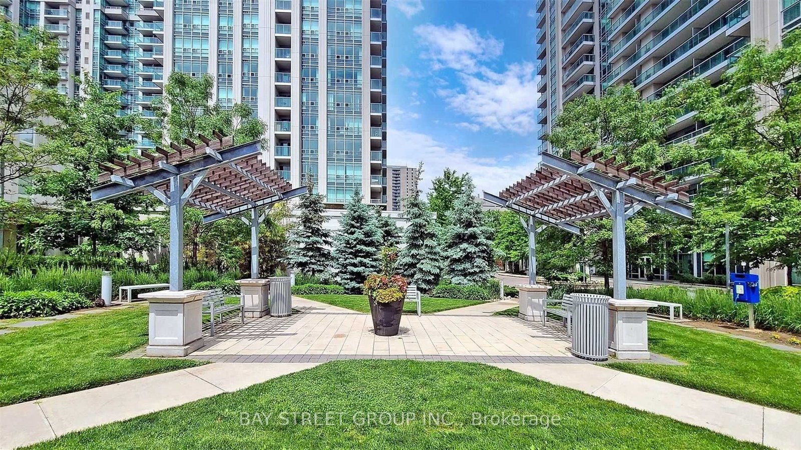 For Lease: 17 Anndale Drive 1612, Toronto, ON M2N 2W7, Toronto C14, ON