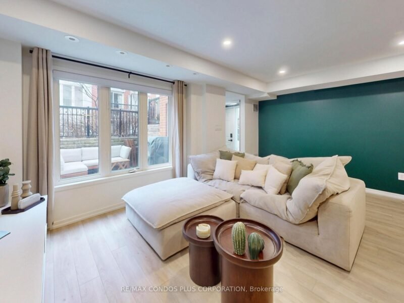 For Sale: 29 Florence Wyle Lane, Toronto, ON M4M 3E7, Toronto E01, ON