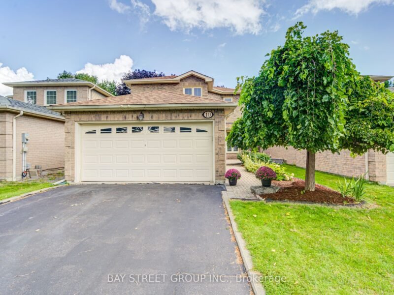 For Sale: 10 Hemingford Place, Whitby, ON L1R 1G1, Whitby, ON