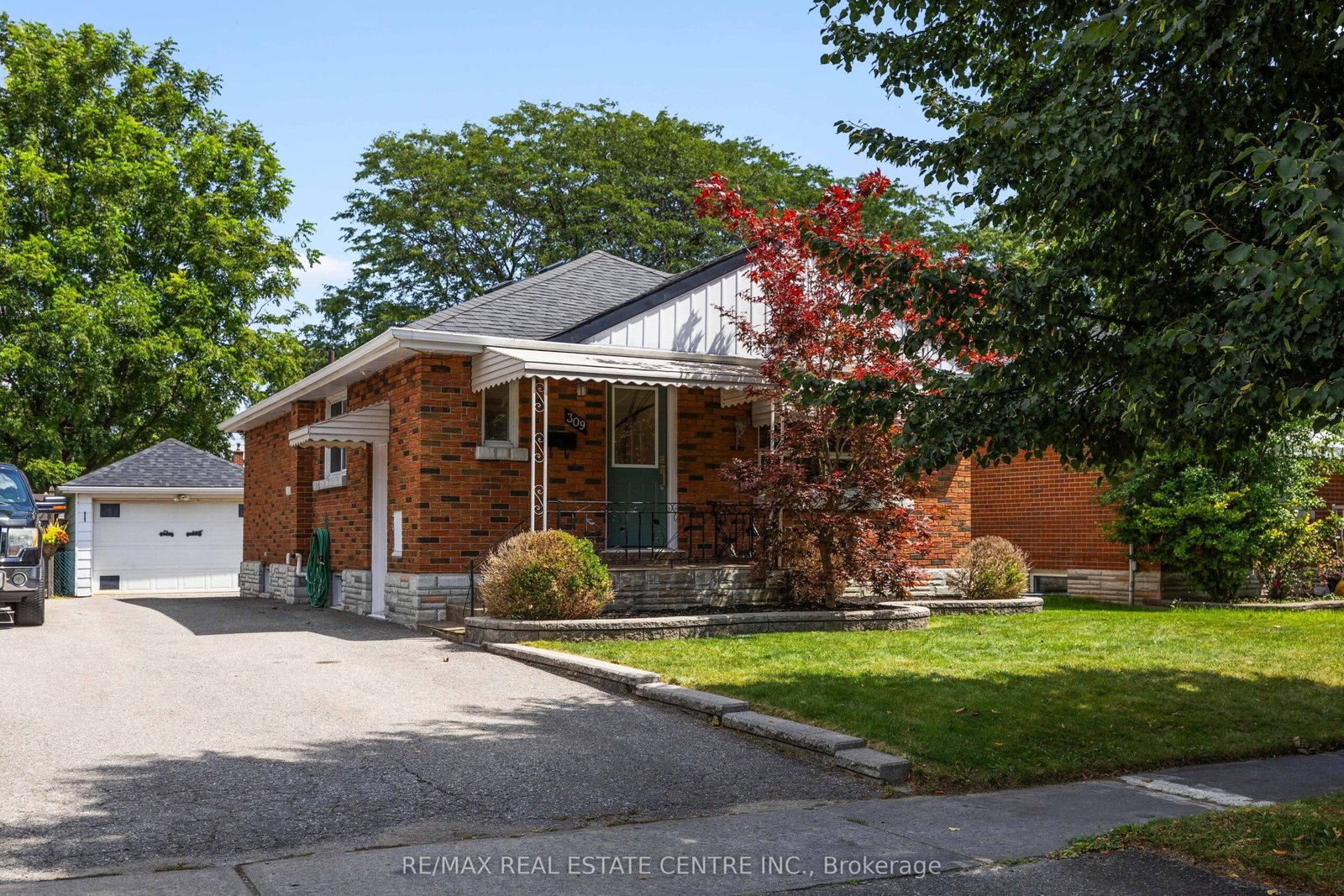 For Sale: 309 Lasalle Avenue, Oshawa, ON L1H 5Y7, Oshawa, ON