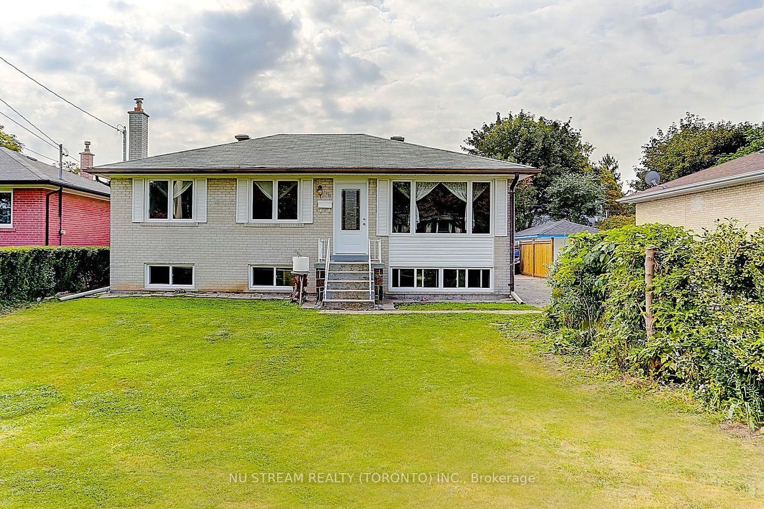 For Lease: 432 Crosby Avenue Main, Richmond Hill, ON L4C 2S1, Richmond Hill, ON