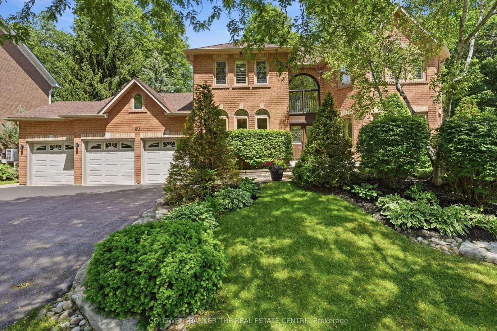 For Sale: 49 Falling Leaf Court, Aurora, ON L4G 6K6, Aurora, ON