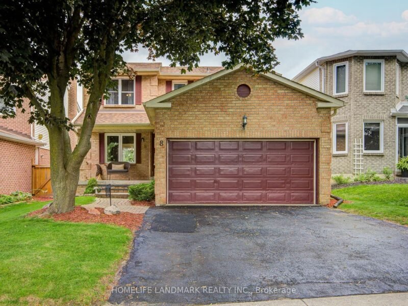 For Sale: 8 Closs Square, Aurora, ON L4G 5H7, Aurora, ON