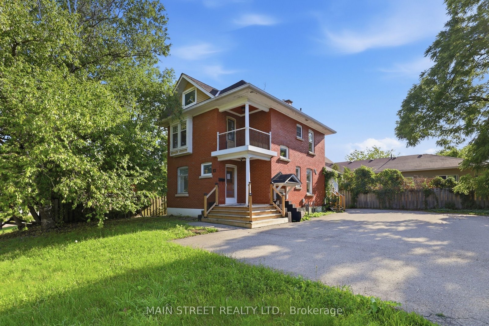 For Sale: 12 Vincent Street, Newmarket, ON L3Y 4G2, Newmarket, ON