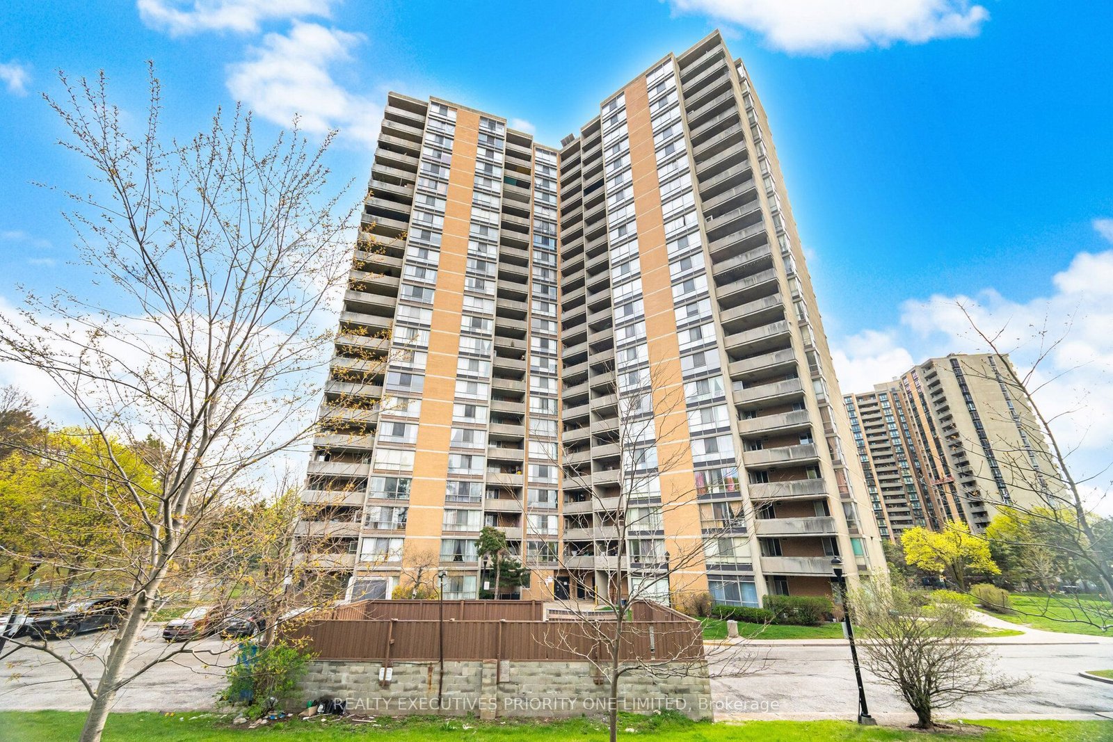 For Sale: 10 Martha Eaton Way 1802, Toronto, ON M6M 5B3, Toronto W04, ON