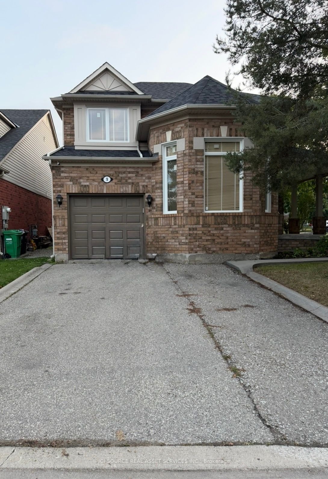 For Lease: 9 Unsworth Street, Brampton, ON L7A 1Z9, Brampton, ON