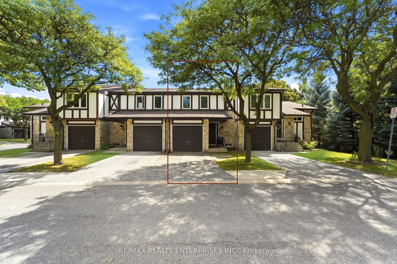 For Sale: 2200 Glenwood School Drive 35, Burlington, ON L7R 4H7, Burlington, ON