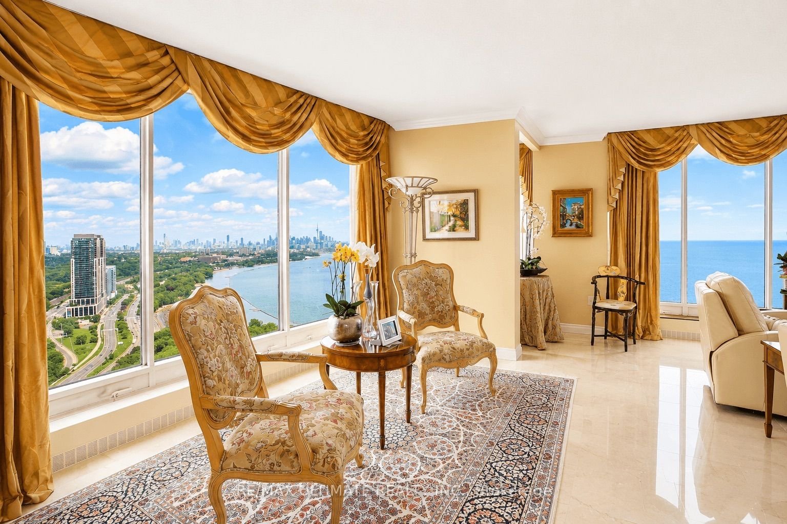 For Sale: 2045 Lake Shore Boulevard W 3705, Toronto, ON M8V 2Z6, Toronto W06, ON