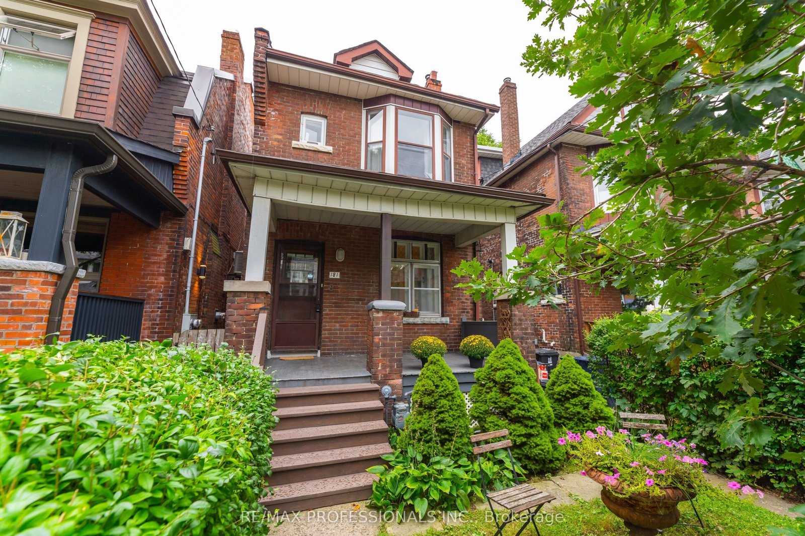 For Sale: 181 Garden Avenue, Toronto, ON M6R 1H8, Toronto W01, ON