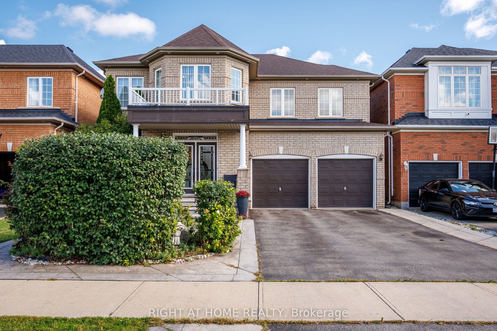 For Sale: 13 Cassinway Road, Brampton, ON L6R 3M4, Brampton, ON