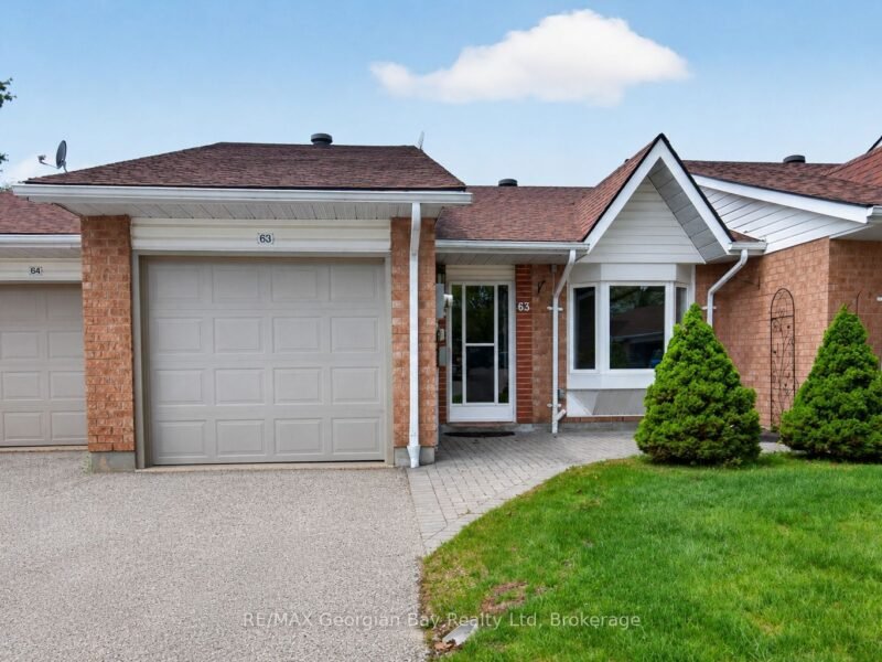 For Sale: 696 King Street 63, Midland, ON L4R 5B6, Midland, ON