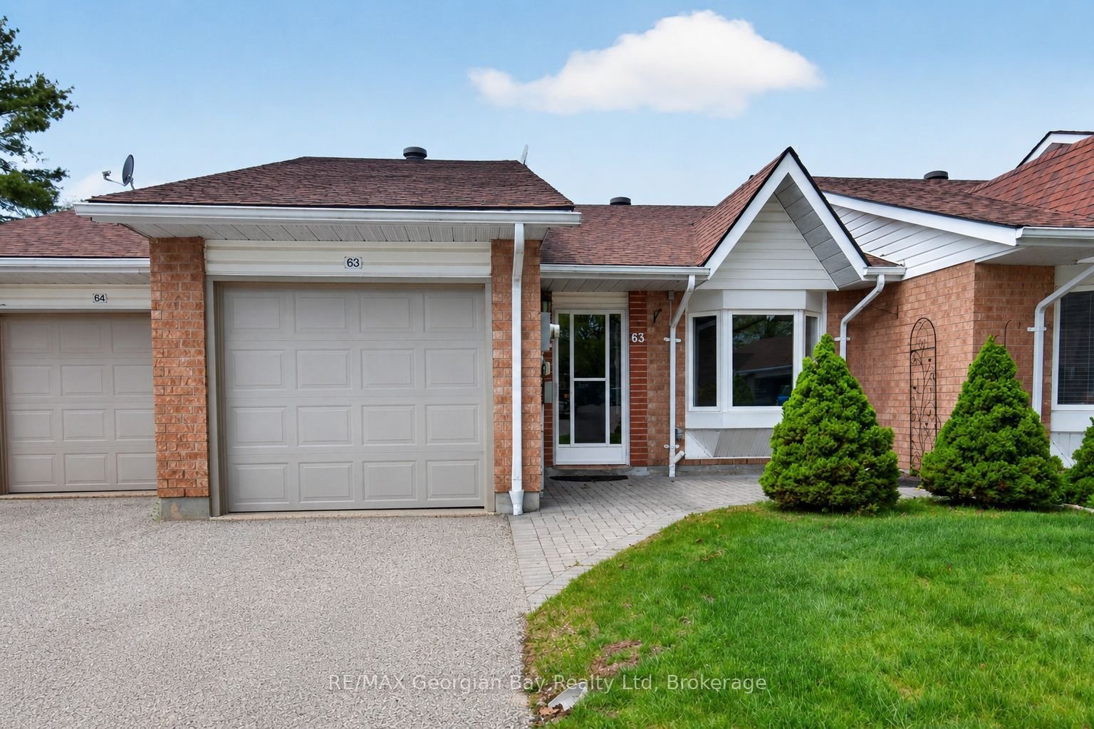 For Sale: 696 King Street 63, Midland, ON L4R 5B6, Midland, ON