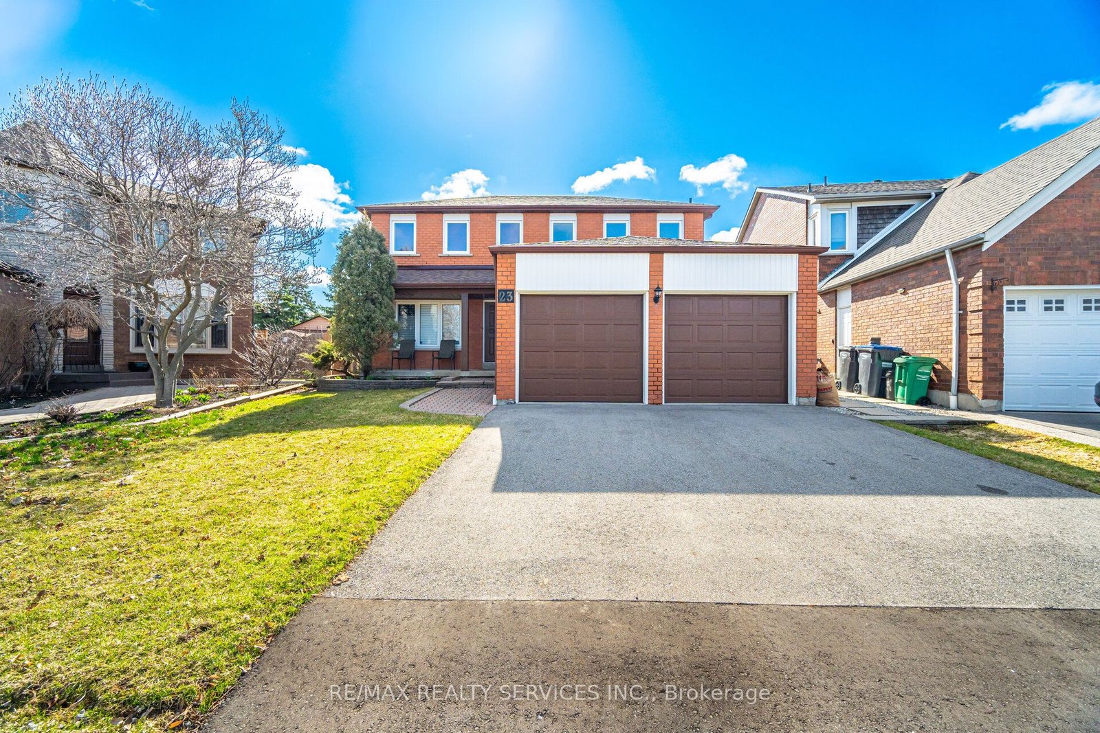 For Sale: 23 Newbury Crescent, Brampton, ON L6S 5M3, Brampton, ON