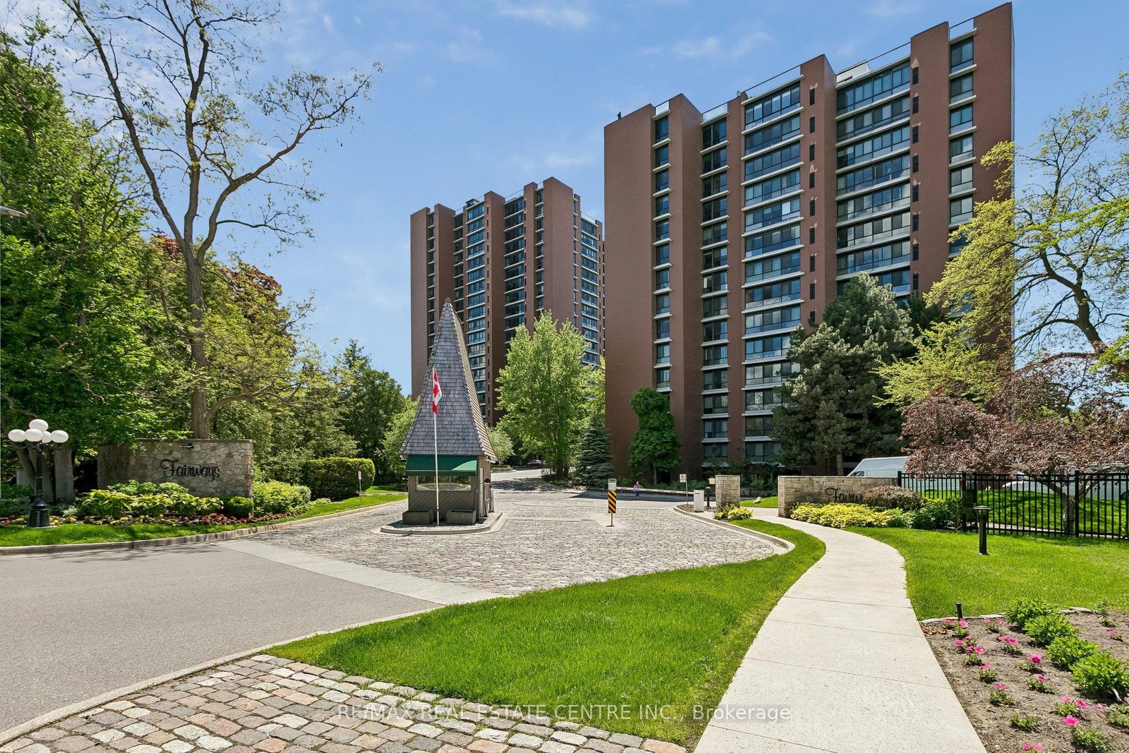 For Sale: 1400 Dixie Road 609, Mississauga, ON L5E 3E1, Mississauga, ON