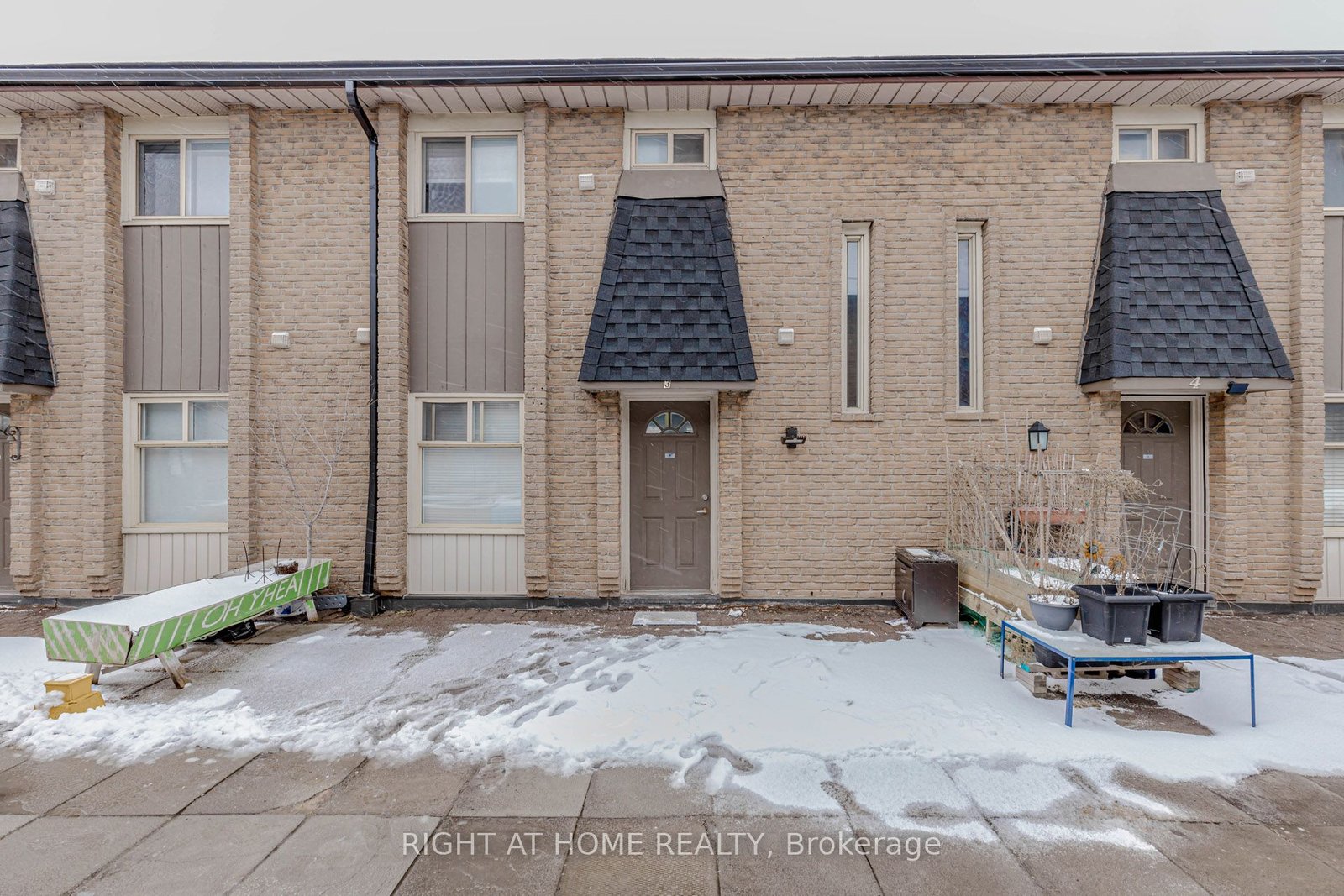 For Sale: 40 Rexdale Boulevard 3, Toronto, ON M9W 5Z3, Toronto W10, ON