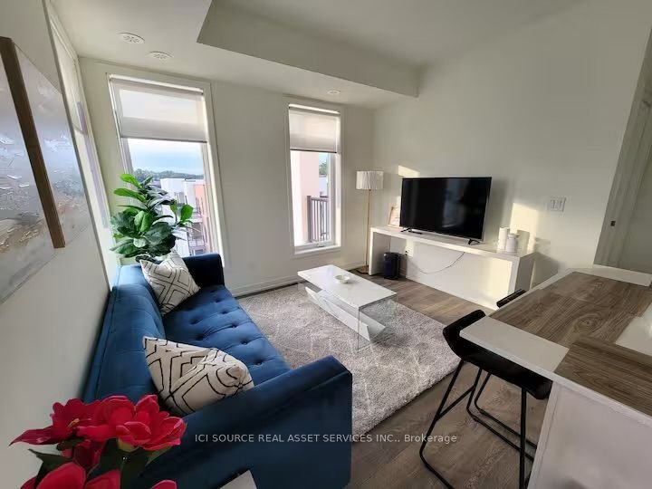 For Lease: 135 Canon Jackson Drive 506, Toronto, ON M6M 0C3, Toronto W04, ON