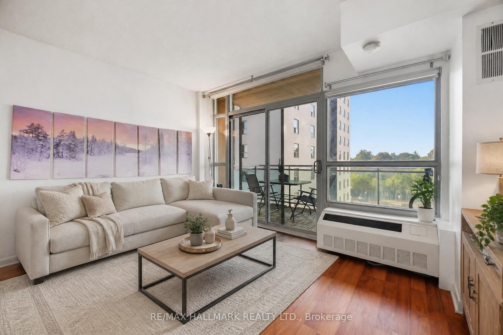 For Sale: 2464 Weston Road 505, Toronto, ON M9N 2A2, Toronto W04, ON