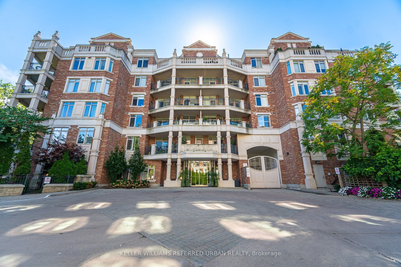 For Sale: 10 Old Mill Trail 210, Toronto, ON M8X 2Y9, Toronto W08, ON
