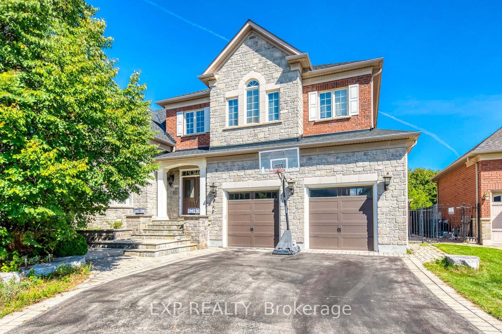 For Sale: 530 Golfview Court, Oakville, ON L6M 4W6, Oakville, ON