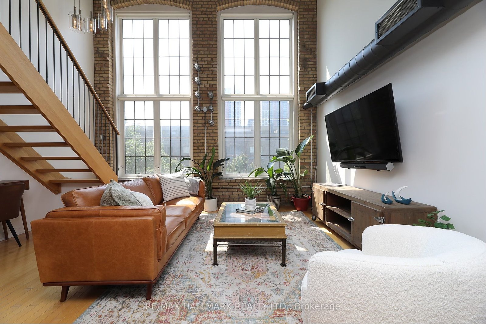 For Lease: 1100 Lansdowne Avenue 314, Toronto, ON M6H 4K1, Toronto W02, ON